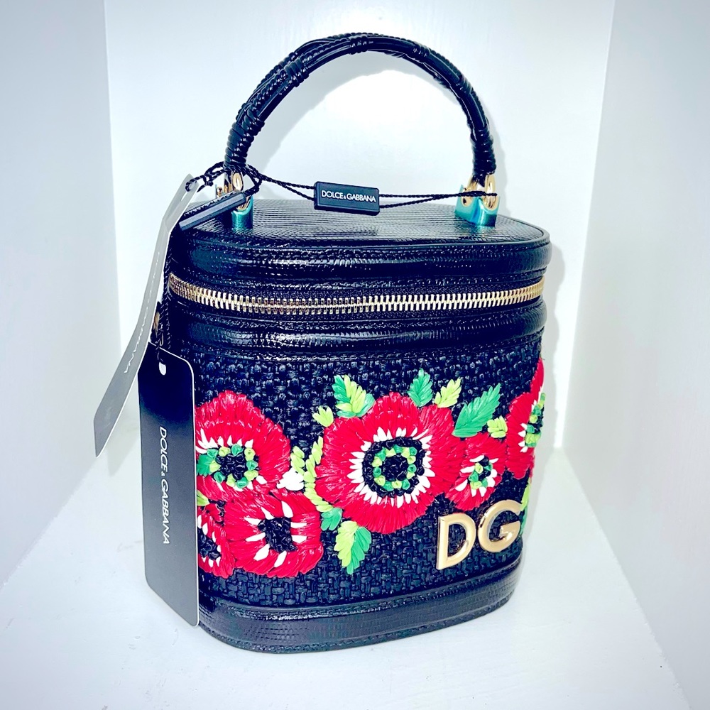 D & G mini leather bucket bag black w/ red flowers. STUNNING & RARE FIND!! NWT